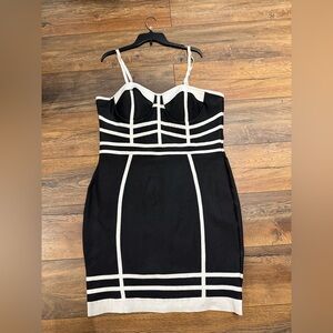 VENUS Black and White Strapless Dress